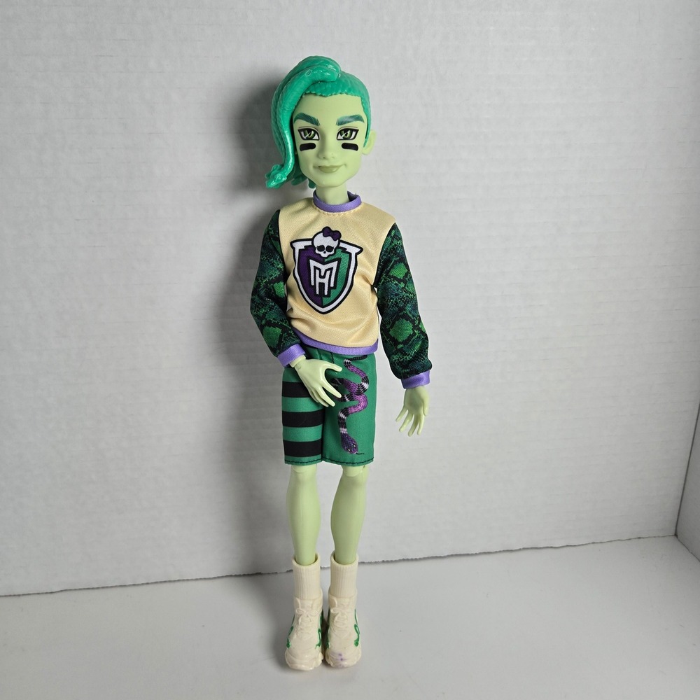 2021 Monster High G3 Ghoul Spirit Deuce Gorgon Boy Doll Boy Mattel Shorts Shoes